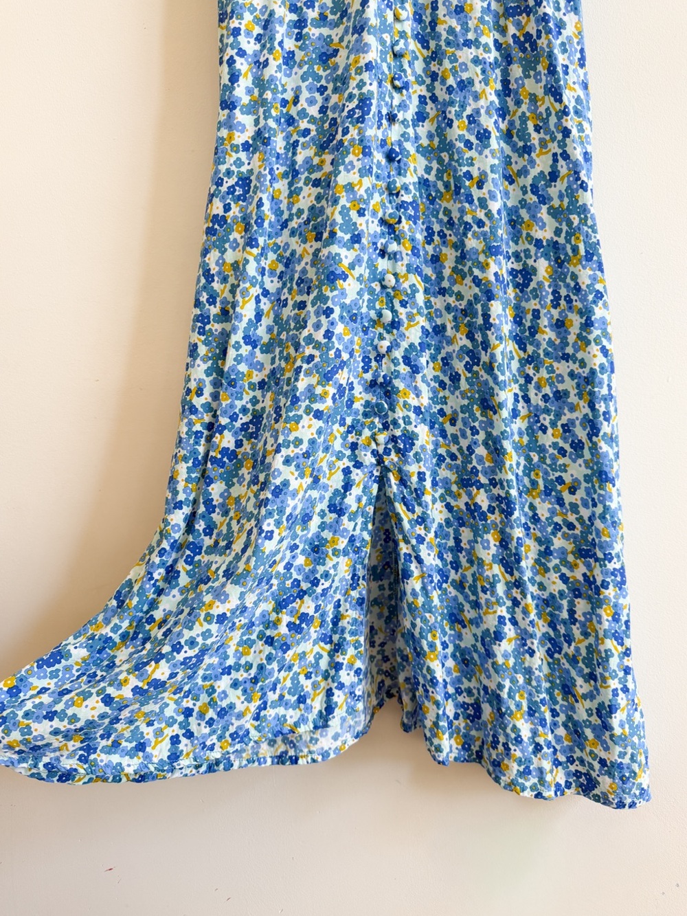 FAITHFULL THE BRAND • Bellavista Midi Dress in Lou Floral Print Blue - Picture 8 of 16